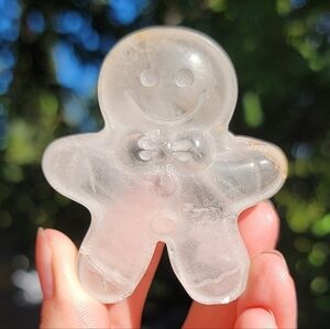 (C) NEW 2.27" x 2" CLEAR QUARTZ GINGERBREAD MAN